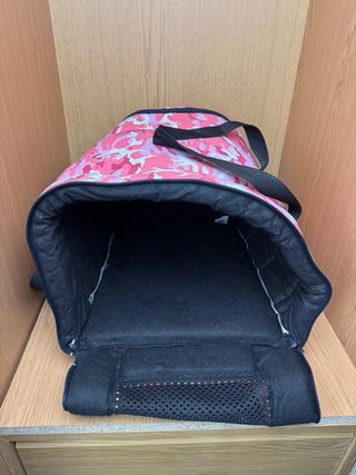 Transportín blando camuflaje rosa.
