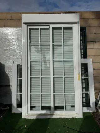 BALCONERA DE ALUMINIO CON BARROTILLOS CLIMALIT