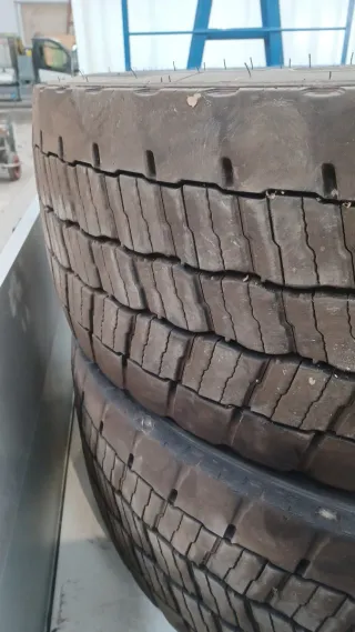 Neumático Camión 315/70 R 22.5  unidades 3