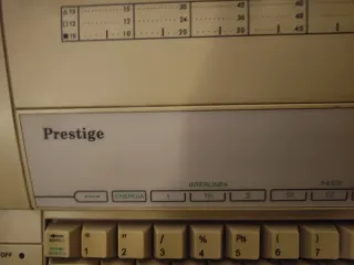 Máquina de escribir eléctrica Olympia Prestige