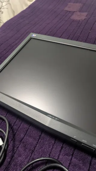 Monitor Acer sin soporte