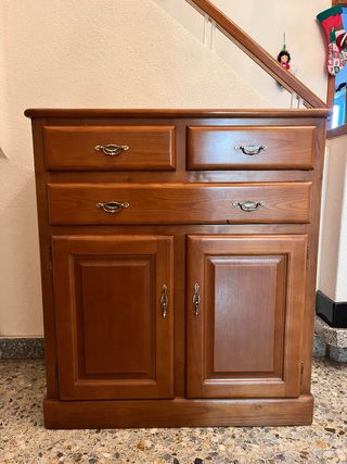 Mueble Castaño Macizo 4 Cajones + 2 Puertas