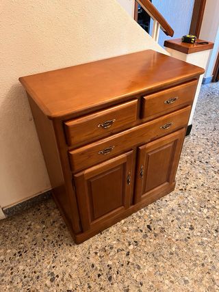 Mueble Castaño Macizo 4 Cajones + 2 Puertas