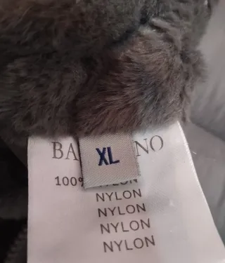 Abrigo gris reversible marca barberino