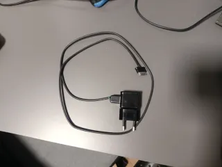 Samsung Galaxy Tab 2 7.0 + Funda roja + Cargador