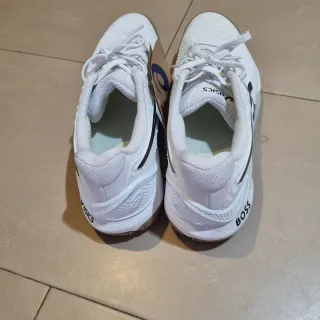 Zapatillas Asics Padel Blancas y Doradas