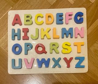 Letras de madera mayúsculas para niños