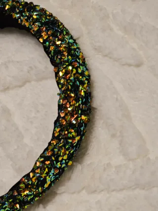 Diadema-tocado joya  en tono verde irisado