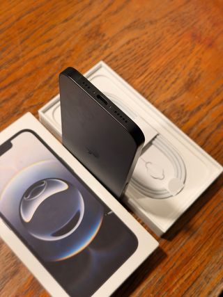 iPhone 16e 128 Gb | 16 ciclos de carga