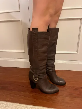 Botas de tacón marrones