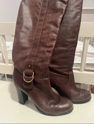 Botas de tacón marrones