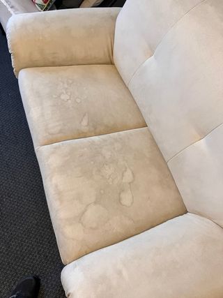 Sofá beige 2 plazas