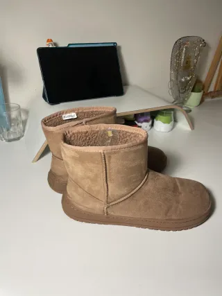 Botas estilo UGG marrones
