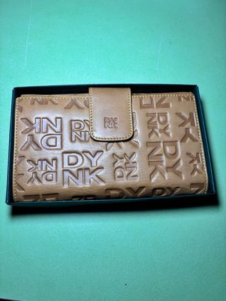 Cartera DKNY Marrón Logo Repetido