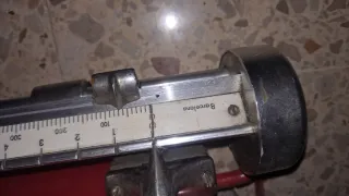 Set di tre bilance antiche