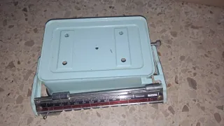 Set di tre bilance antiche