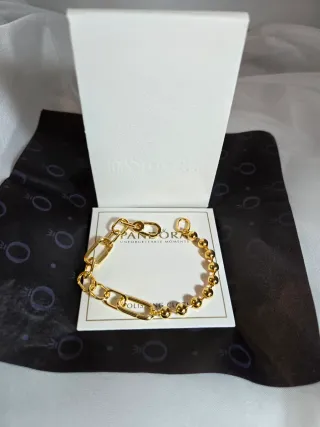 Pulsera Pandora. lleva la caja