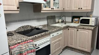 Muebles de cocina y electrodomésticos.