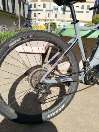 Bicicleta Eléctrica Giant Fathom E+ Talla L