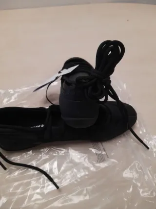 Bailarinas deportivas atadas Nuevas