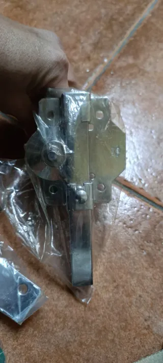 Cerrojo de seguridad metálico