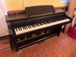 Piano Yamaha Clavinova CLP-154S
