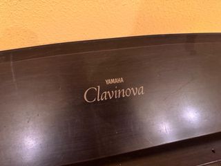 Piano Yamaha Clavinova CLP-154S