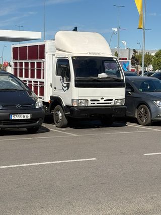 Servicio de grúa, portacoches y motos casetas