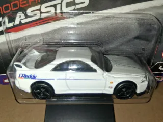 Hot Wheels Nissan GT-R R33 Premium