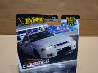 Hot Wheels Nissan GT-R R33 Premium