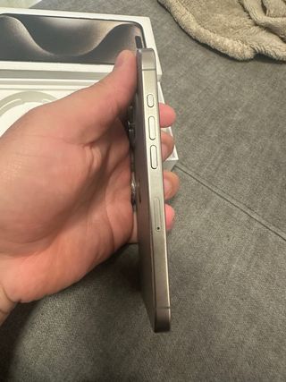 iPhone 15 Pro 256GB Titanio