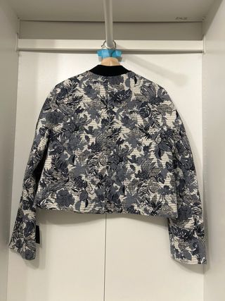Chaqueta Zara Estampada Floral Talla M