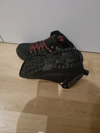 Botas montaña Quechua Talla 39