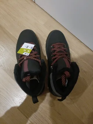 Botas montaña Quechua Talla 39