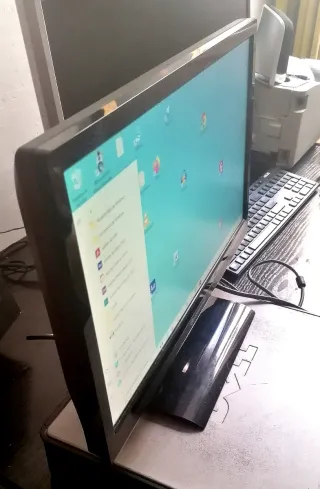 Monitor pantalla Packard Bell panorámica 19'