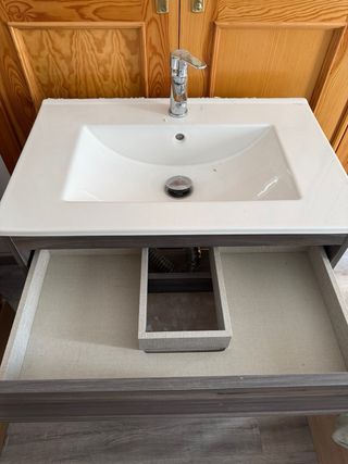 Mueble de baño con lavabo