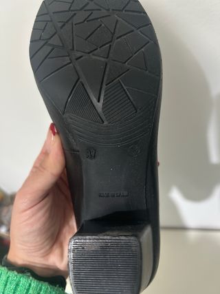 Zapatos de piel negros para azafata