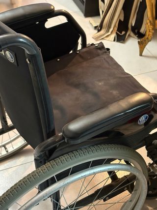 Vendo silla de ruedas.