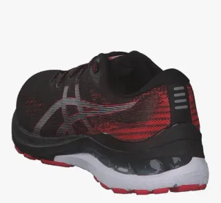 Zapatillas deportivas negras y rojas