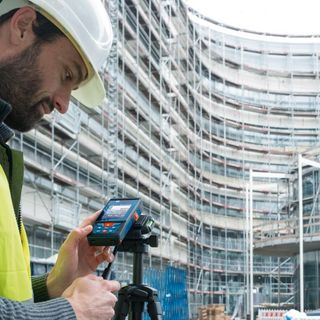 Medidor Láser Bosch GLM 100-25 C