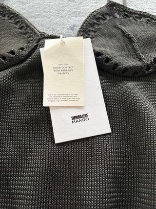 Vestido de fiesta con plumas