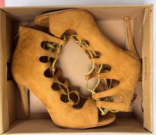 Zapato tacón H&D Moda Española marrón