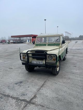 Land Rover Defender 1981