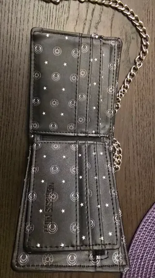 Cartera Nemesis Ouija con Cadena