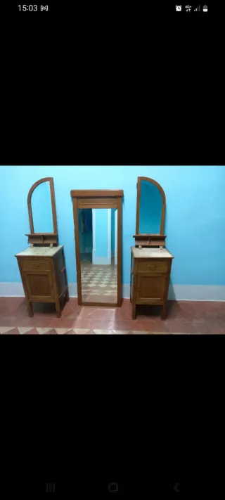 Mesita vintage de madera