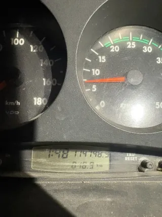 Furgoneta iveco grande.