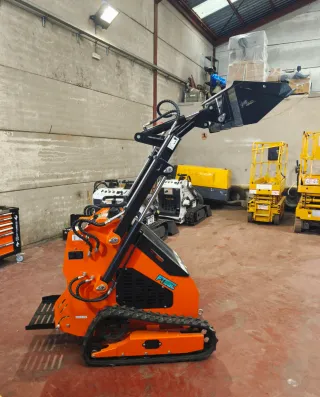 Minipala Cargadora de orugas nueva a estrenar