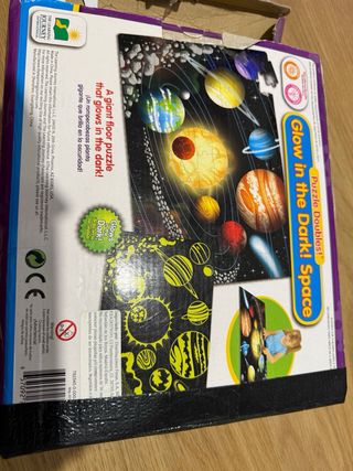 Puzzle Gigante Espacio Glow in the Dark 100 Piezas