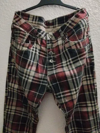 Pantalón de cuadros mujer