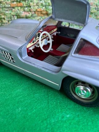 Mercedes-Benz 300 SL Roadster – 1954 – Escala 1:18